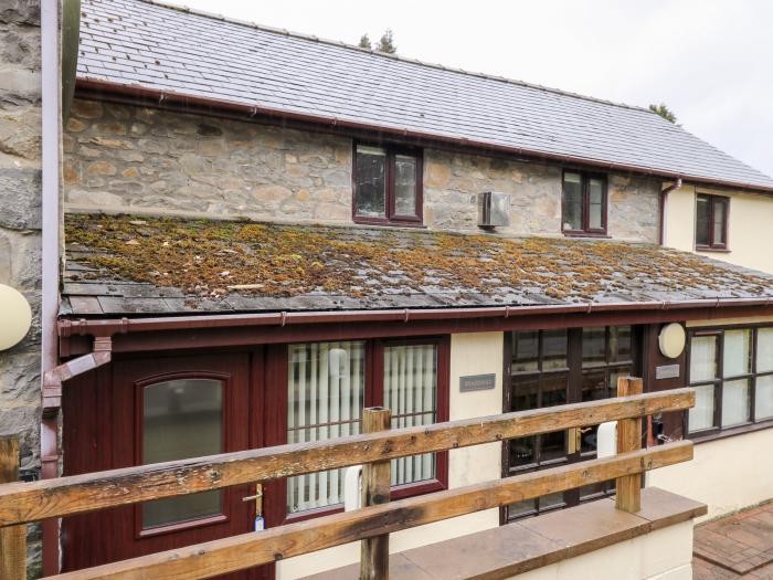 The Woodman is in Nantmel, Mid Wales, off-road parking, pet-friendly, TV, countryside, near a pub,.