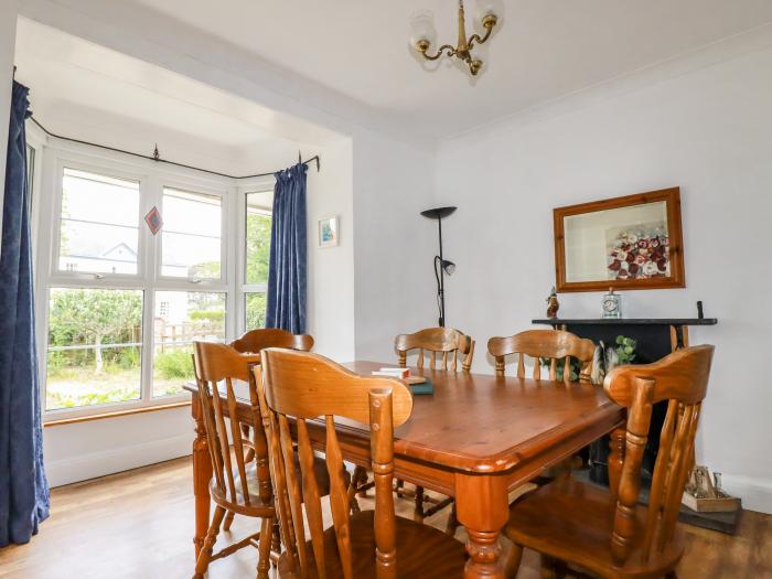 Pendower, Grampound, Cornwall, pet-friendly, close to amenities, woodburning stove, 4 bed,