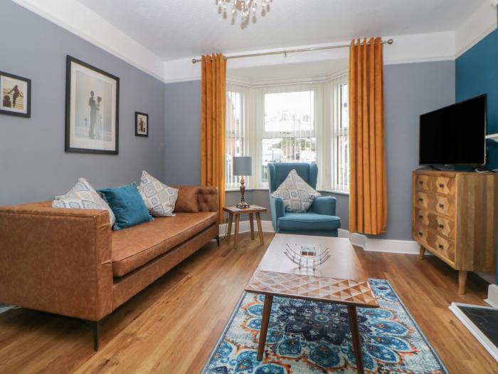 Cornerside, Sidmouth, Devon, East Devon Area of Outstanding Natural Beauty, Sleeps 7, Three Bedrooms