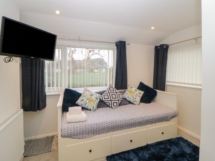 Cornerside, Sidmouth, Devon, East Devon Area of Outstanding Natural Beauty, Sleeps 7, Three Bedrooms