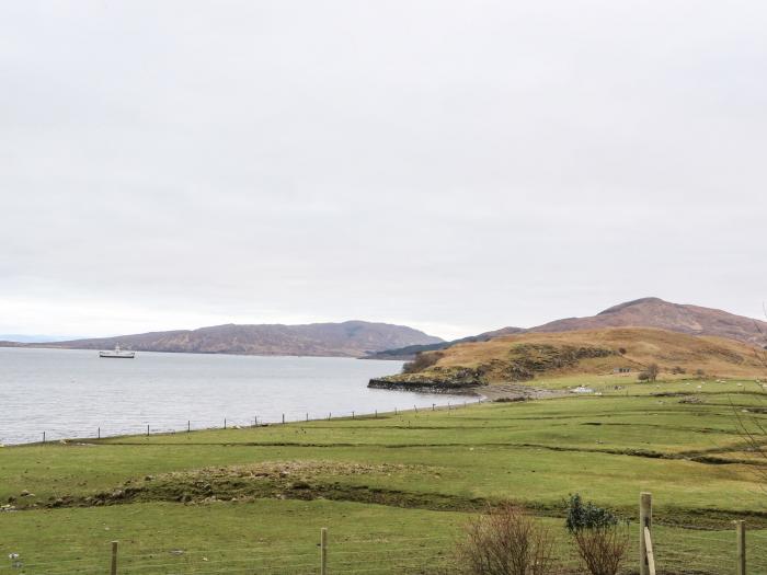 Gramarye Cottage Portree, Isle of Skye, sea views, countryside views, woodburning stoves and parking