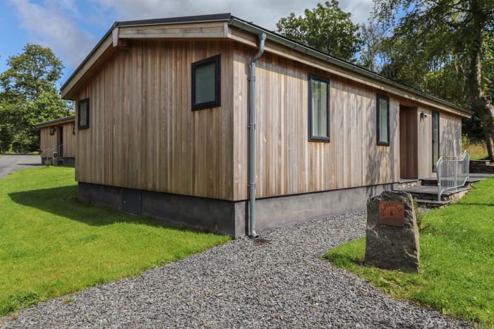 The Beeches near Haverthwaite Cumbria, single-storey, pet-friendly, on-site parking, 2bed