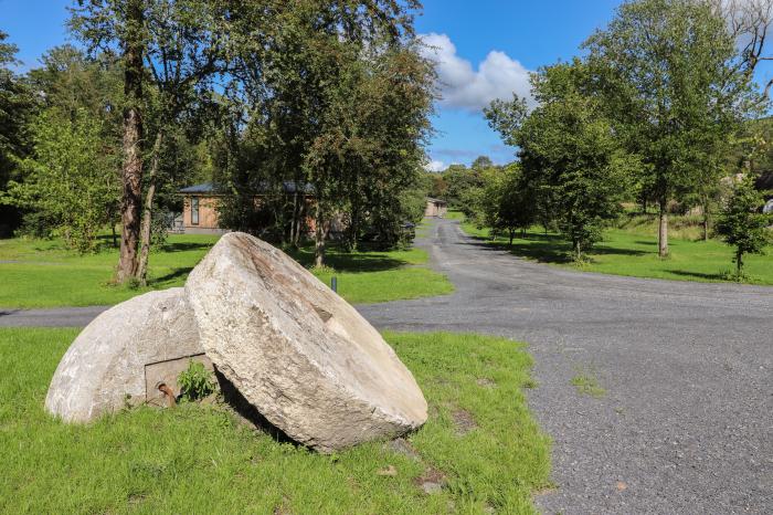 The Beeches near Haverthwaite Cumbria, single-storey, pet-friendly, on-site parking, 2bed