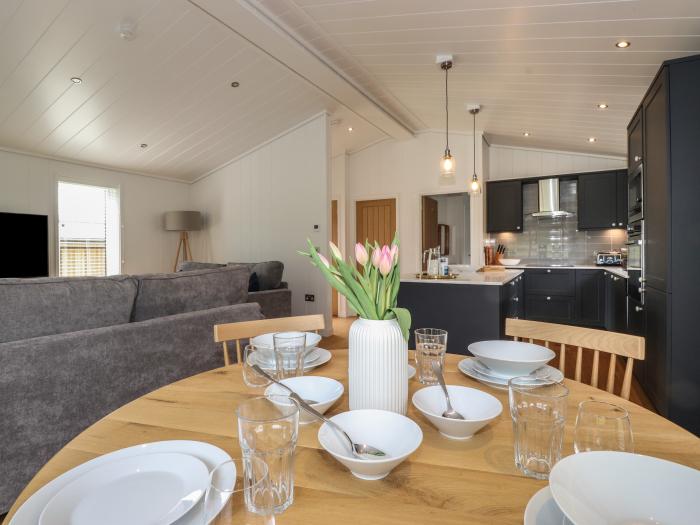The Beeches near Haverthwaite Cumbria, single-storey, pet-friendly, on-site parking, 2bed