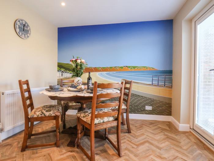 Prestella in Filey, North Yorkshire. Close to amenities and beach, family and pet-friendly. Stylish.