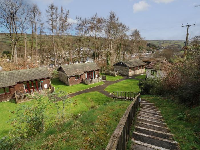 Chalet Log Cabin L7, Combe Martin, Devon. Pet-friendly, on-site facilities, in AONB, family-friendly