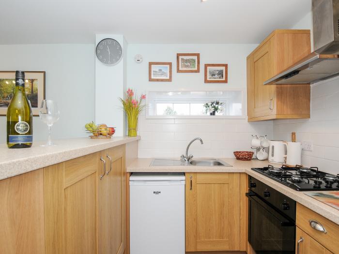 Cheesewring Cottage, Upton Cross. pet-friendly, private courtyard, off-road parking, Smart TV, WiFi.