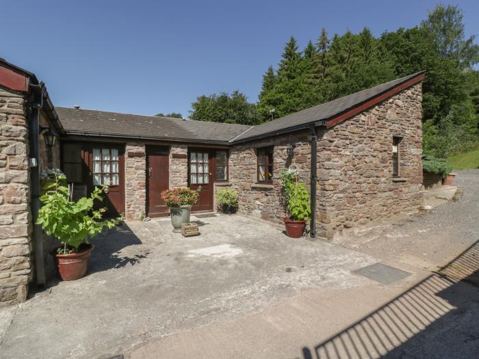 Brook Cotta, Abergavenny, romantic dwelling, Brecon Beacons National Park, pet-friendly, front patio