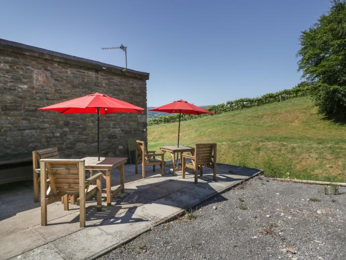 Brook Cotta, Abergavenny, romantic dwelling, Brecon Beacons National Park, pet-friendly, front patio