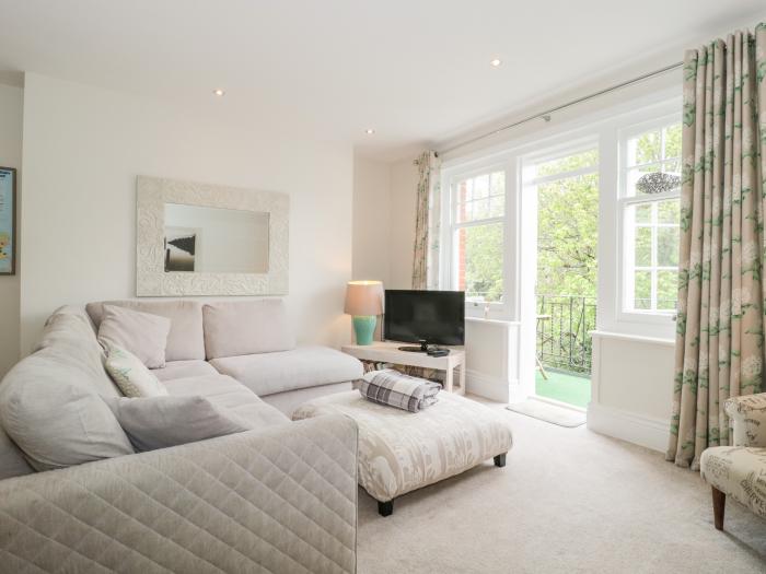 The Moorings, Bournemouth. First-floor apartment. Two bedrooms. Outlook over trees and pet-friendly