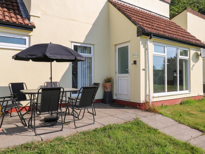 39 Manorcombe Bungalows on the Honicombe Holiday Village, Cornwall. On-site facilities, ground-floor