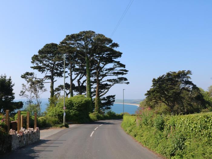 Captain's Lookout in Stoke Fleming, Devon. Two-bedroom cottage enjoying sea views and near amenities