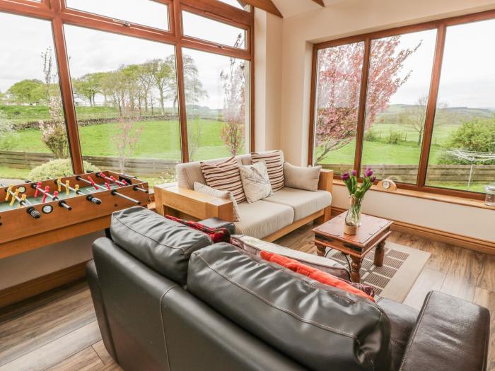 Laird House, Lochmaben, Dumfries and Galloway. Two-bedroom home with woodburning stove. Pet-friendly