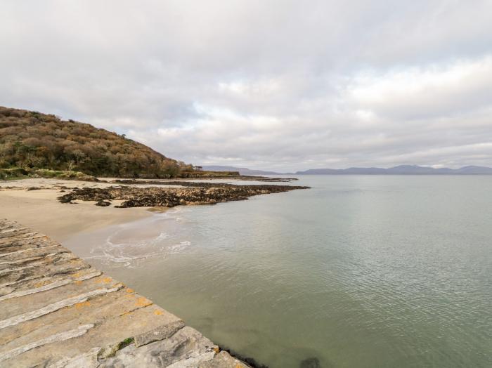 Old Head View, Louisburgh, County Mayo, pet-friendly, sea and mountain views, ample off-road parking