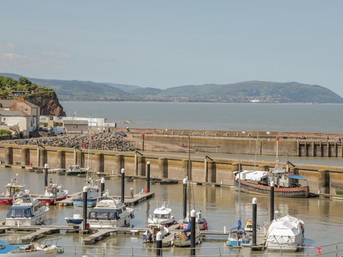 Oyster Catchers, Watchet, Somerset, WiFi, Sea views, Beach hut, Kitchen/diner, Beach, Marina, Gas CH