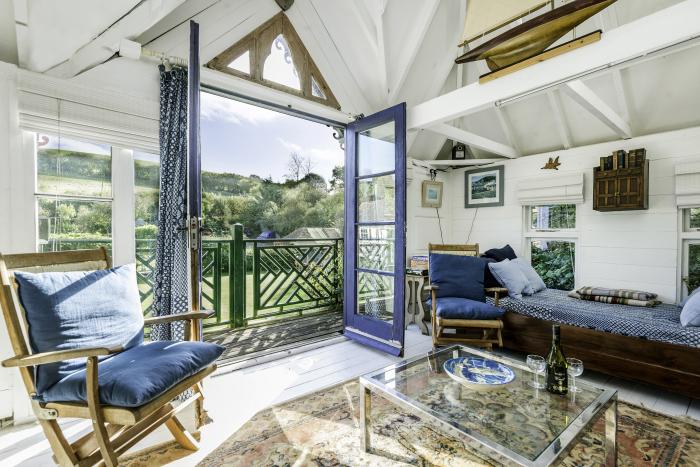 The Folly in Dittisham, Devon, romantic, pet-friendly, countryside views, games room, reverse-level,