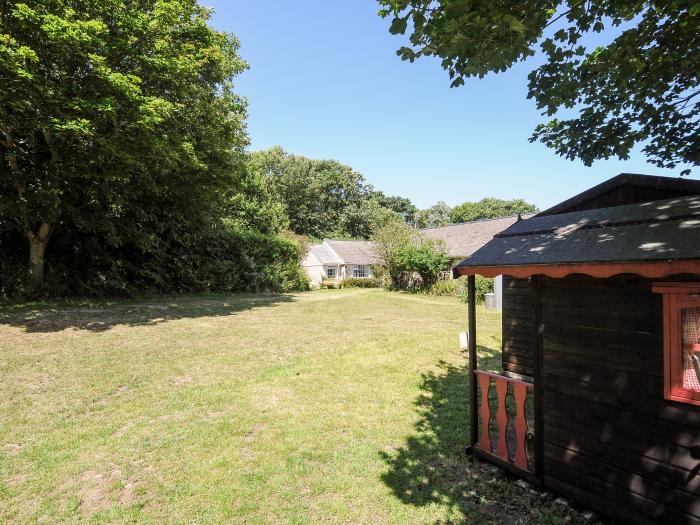 Wheal Dream, Mullion, Cornwall. Single-storey abode. One bedroom. Open-plan living. Perfect for two.