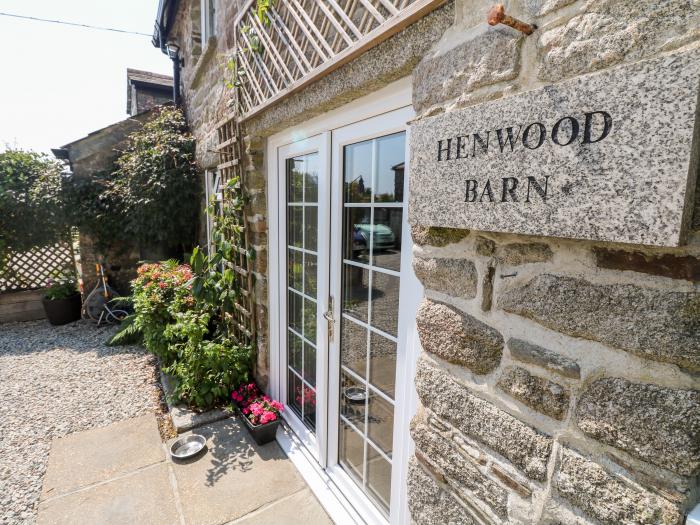 Henwood Barn near Upton Cross, Cornwall, dog-friendly, woodburning stove, countryside views, parking