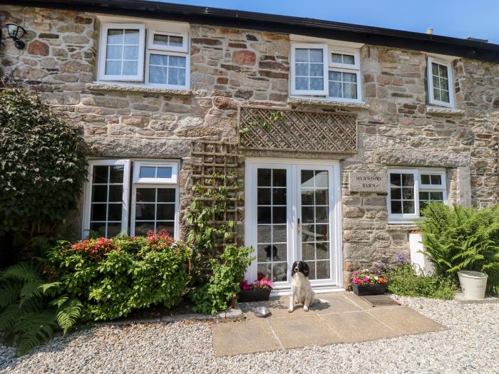 Henwood Barn near Upton Cross, Cornwall, dog-friendly, woodburning stove, countryside views, parking