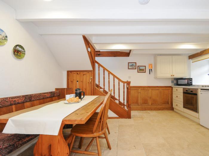 Henwood Barn near Upton Cross, Cornwall, dog-friendly, woodburning stove, countryside views, parking