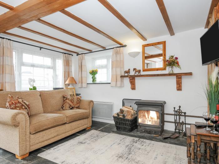 Mole Cottage in Upton Cross, Cornwall, romantic, dog-friendly, countryside views, woodburning stove.