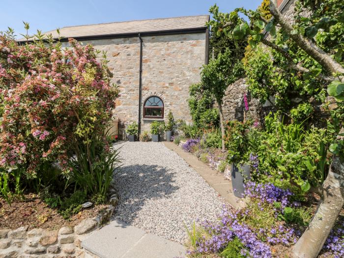 Mole Cottage in Upton Cross, Cornwall, romantic, dog-friendly, countryside views, woodburning stove.