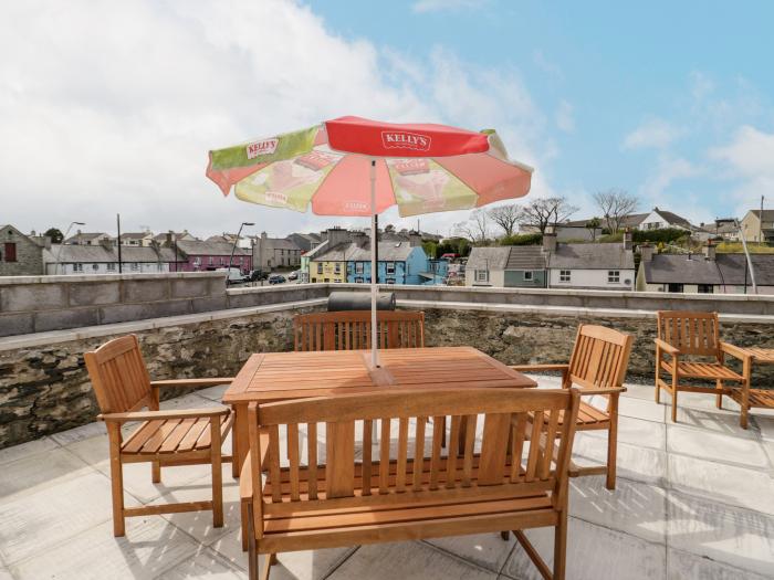 Wylandre, Amlwch, Anglesey, coastal property, close to a pub, close to a beach, rear enclosed garden