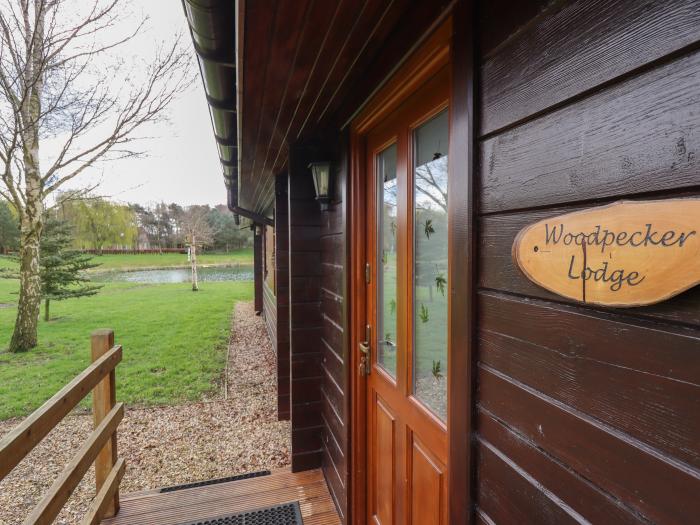 Woodpecker Lodge, Bardney, Lincoln, Lincolnshire, Single-storey, Travel Cot, Highchair, Pet-friendly