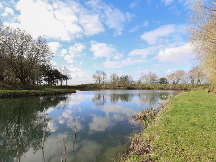 Teal Lodge, Bardney, Lincolnshire, open-plan, decking, child-friendly, ample off-road parking, WiFi.