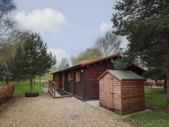 Teal Lodge, Bardney, Lincolnshire, open-plan, decking, child-friendly, ample off-road parking, WiFi.