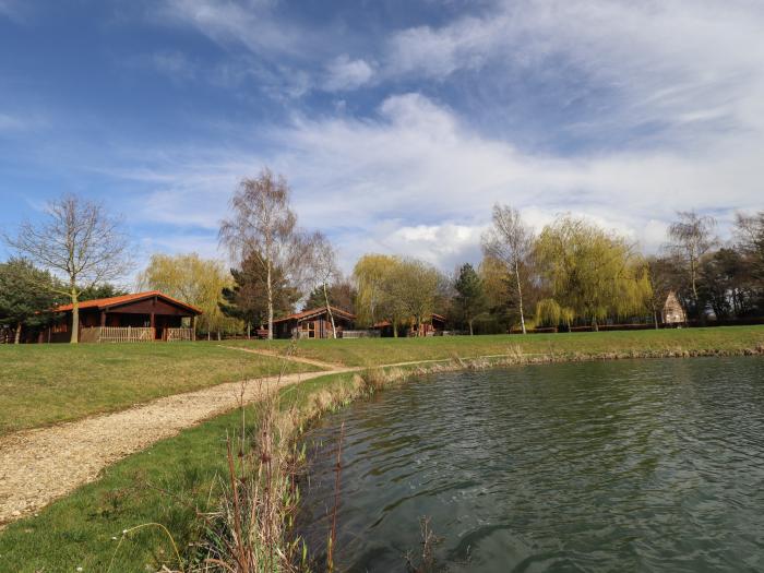 Teal Lodge, Bardney, Lincolnshire, open-plan, decking, child-friendly, ample off-road parking, WiFi.