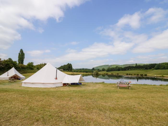 Tumbling Tom near Great Witley, woodburner, bell tent, off-road parking, pet-friendly, barbecue area