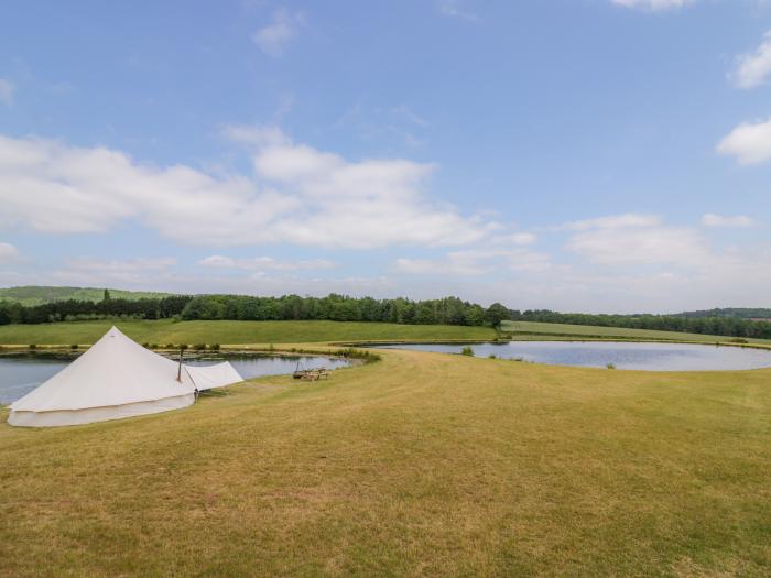 Tumbling Tom near Great Witley, woodburner, bell tent, off-road parking, pet-friendly, barbecue area