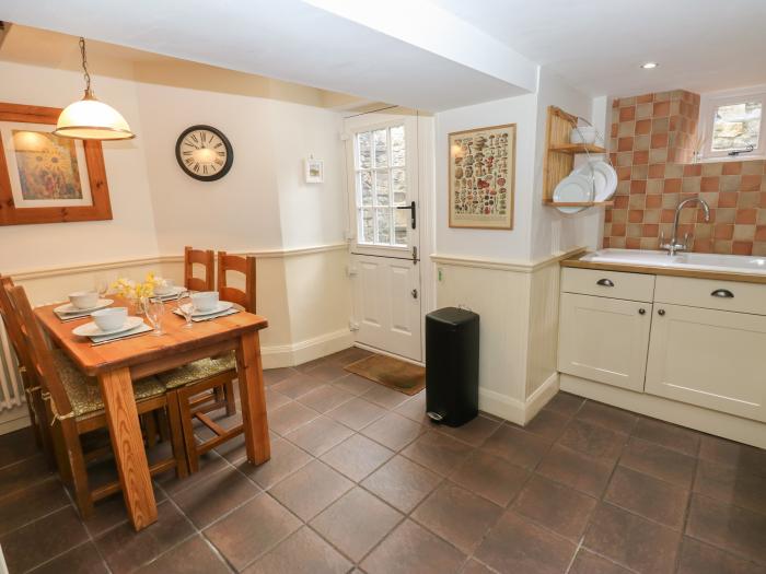 Buttercup Cottage, Great Longstone, pet-friendly, woodburning stove, washing machine, patio garden.