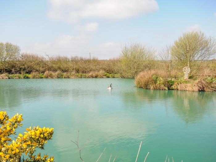 The Cabin rests in Jacobstow, Cornwall, Romantic, Idyllic location, lake, beautiful views, pet-free.