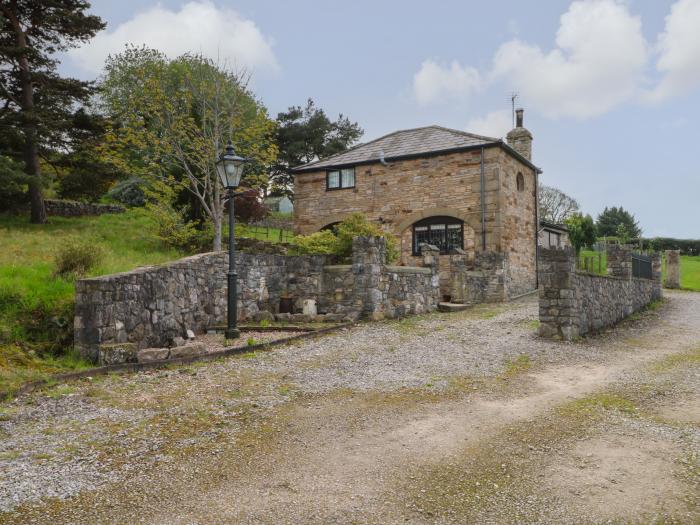 The Coach House, Trelawnyd, Flintshire, romantic, countryside views, near AONB, characterful, 1 bed,