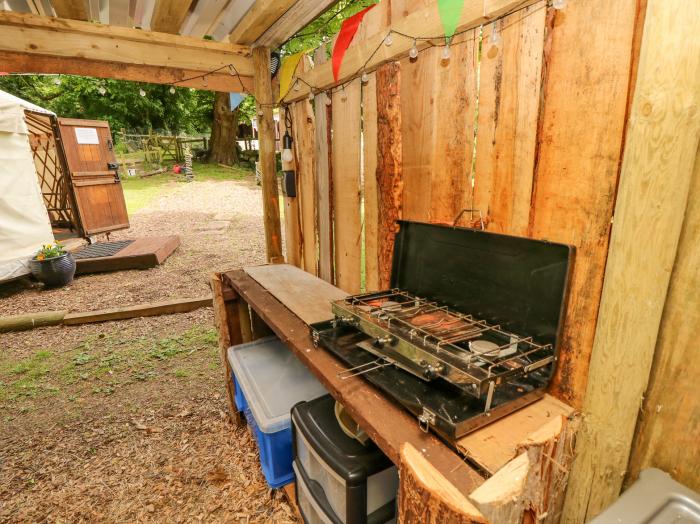 Moonlight in Ventnor on Isle of Wight, woodburning stove, off-road parking, pet-free, single-storey.