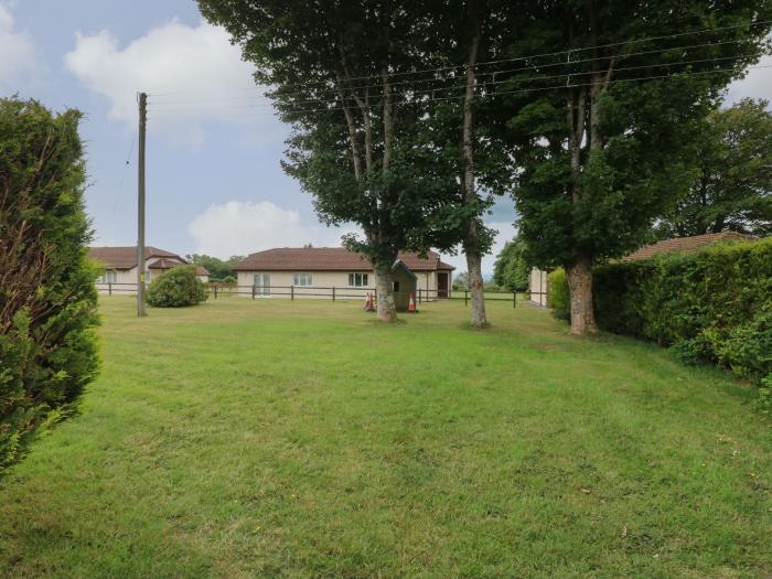 The Donkey Den, in Weston near Sidford, Devon. Smart TV. Electric fire. Open plan. Close to a beach.