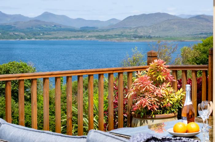 Seahaven in Tousist, Kenmare, County Kerry. Sea views. Private parking. Smart TV. En-suite bedrooms.