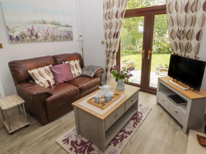 Swn Y Nant, is in Tondu, Mid Glamorgan, South Wales. Off-road parking. Pet-free. Close to amenities.