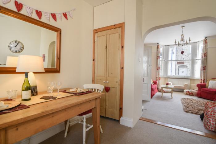 Apartment 1 Durham House, Beer, Devon. Ground-floor accommodation. Dog-friendly. Near shop and beach