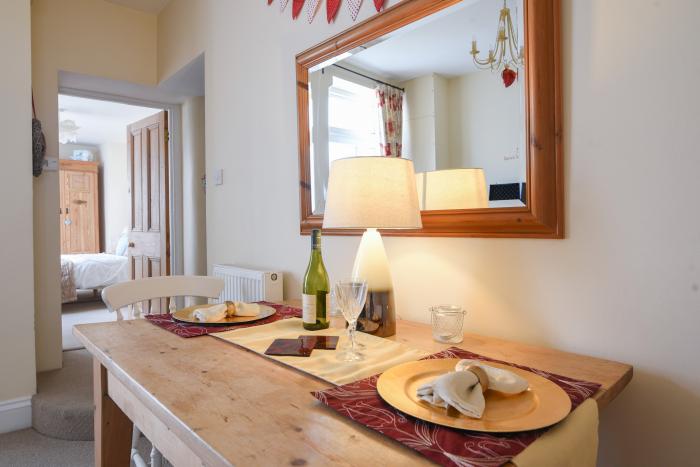 Apartment 1 Durham House, Beer, Devon. Ground-floor accommodation. Dog-friendly. Near shop and beach