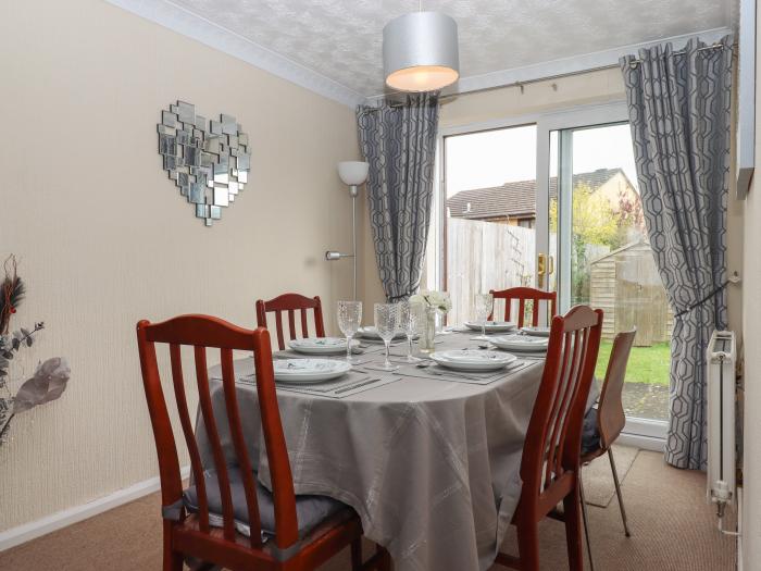 1 Taylors Newtake near Newton Abbot in Devon. Three-bedroom home, welcoming five guests and two dogs