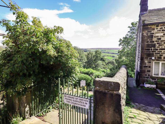 40 Northgate, Heptonstall, West Yorkshire. Two-bedroom cottage, enjoying rural views. Near amenities