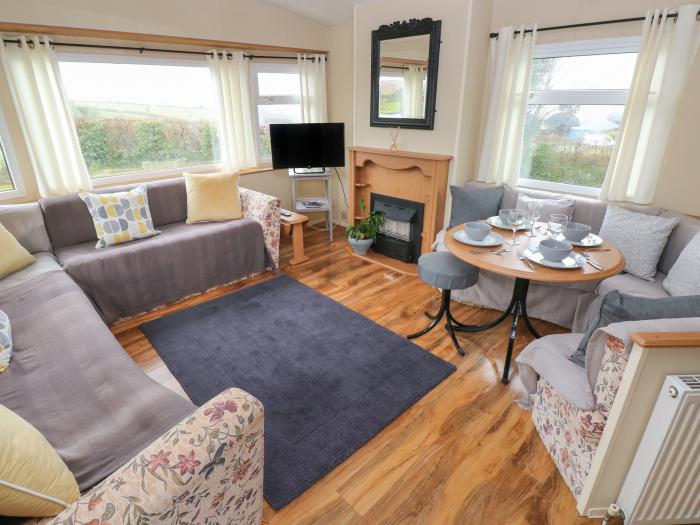 Plembury Cottage Caravan near Whitland, Carmarthenshire. Countryside views and rural. Single-storey.