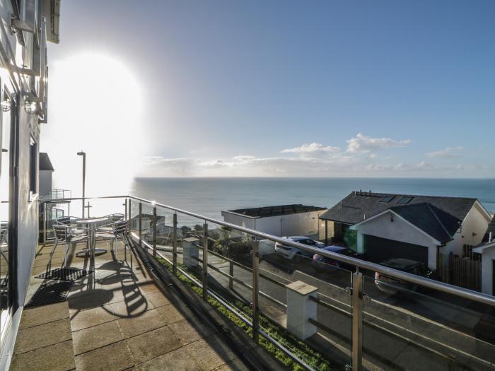 Looe Island View in Downderry, Cornwall, sea views, off-road parking, enclosed garden, dog-friendly.