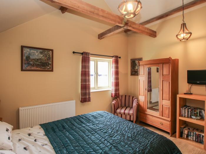 The Flo Jo, Welshampton, near Ellesmere, Shropshire close to many scenic walks First-floor apartment