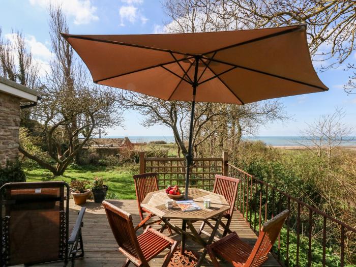 Eweleaze, West Bexington, Dorset, Close to a beach, Close to amenities, Sea views, Open-plan, Garden