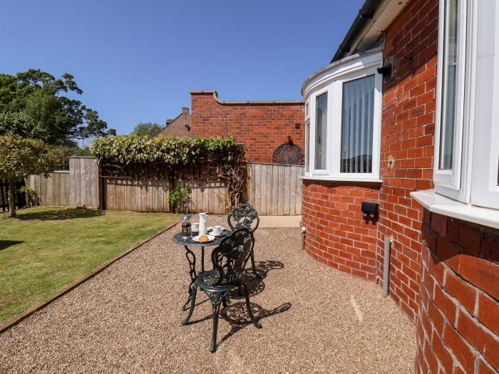 Field Cottage, Kirkbymoorside, North Yorkshire. Near National Park and countryside views. 2 bedrooms