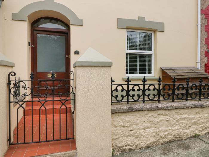 Stones Throw, Tenby, Pembrokeshire